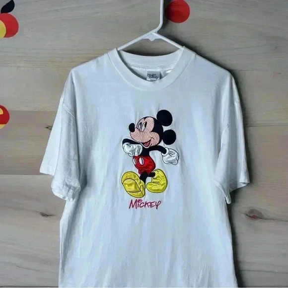 The Disney Store Rare Vintage Embroidered Mickey Mouse Tee Great Condition - Picture 2 of 4